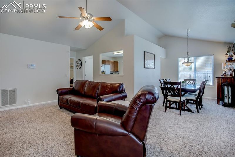 8359 Silver Glen Dr, Fountain, CO 80817