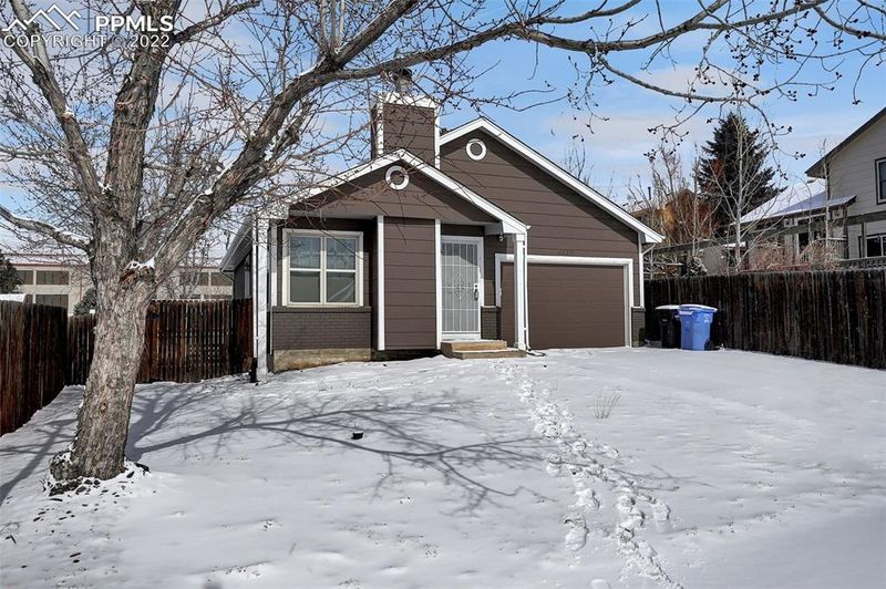 8370 Candon Dr, Colorado Springs, CO 80920