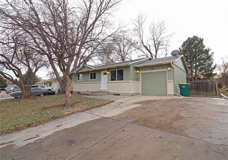 838 Querida Dr, Colorado Springs, CO 80909