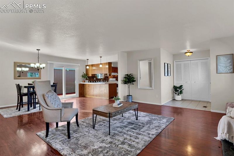 839 San Bruno Pl, Colorado Springs, CO 80906