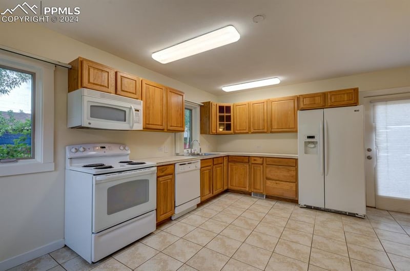 84 Valley Rd, Palmer Lake, CO 80133