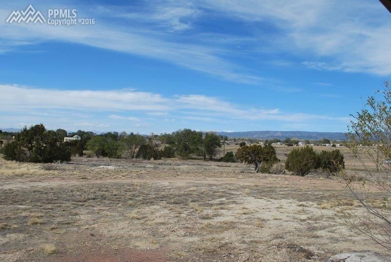 840 4th St, Penrose, CO 81240