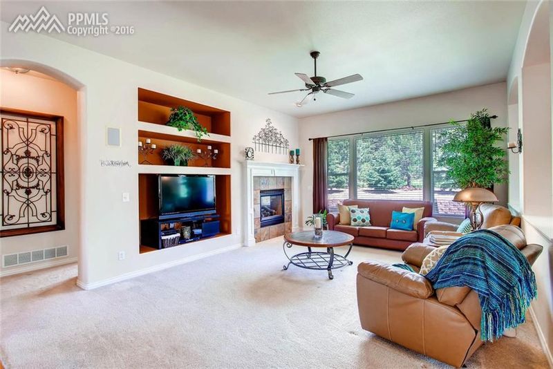 841 Timbertop Ct, Colorado Springs, CO 80921