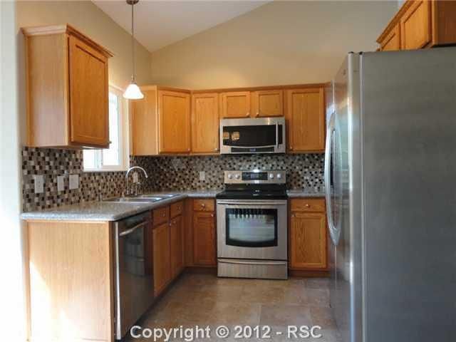 842 Hayloft Dr, Fountain, CO 80817