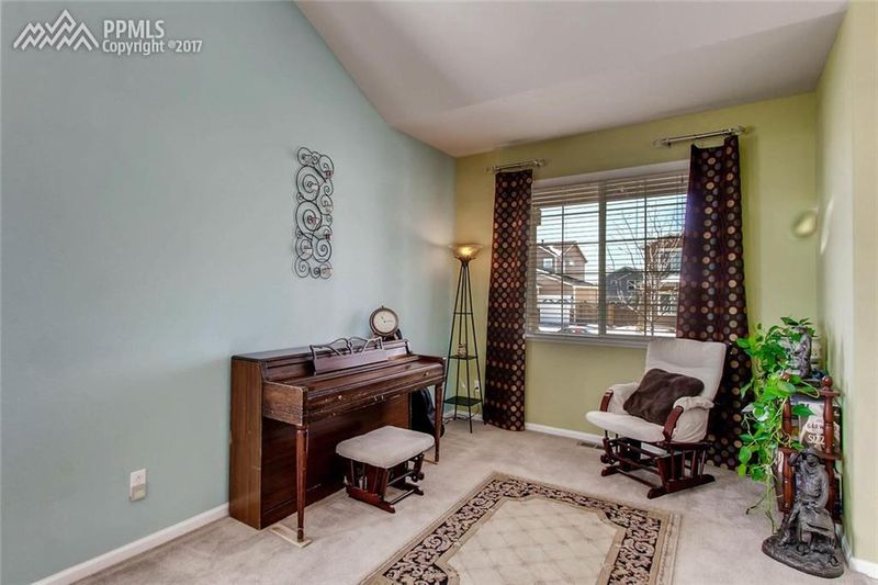 8438 Chasewood Loop, Colorado Springs, CO 80908