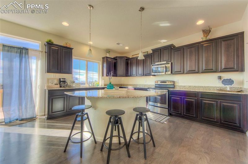 8441 Longleaf Ln, Colorado Springs, CO 80927