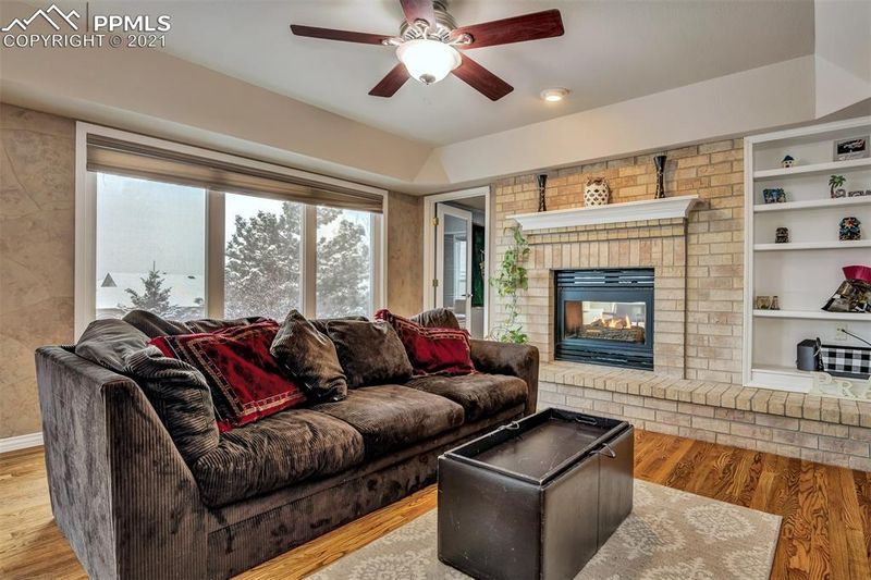 8445 Drayton Hall Dr, Colorado Springs, CO 80920