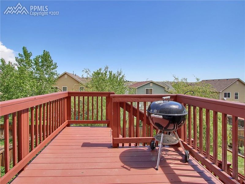 8445 Meadowcrest Dr, Fountain, CO 80817