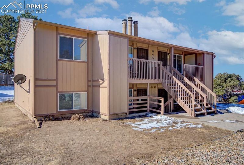 845 Hathaway Dr, Colorado Springs, CO 80915
