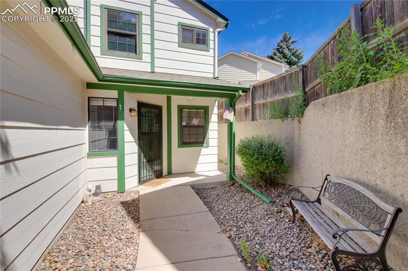 845 Spinner Ct, Colorado Springs, CO 80910