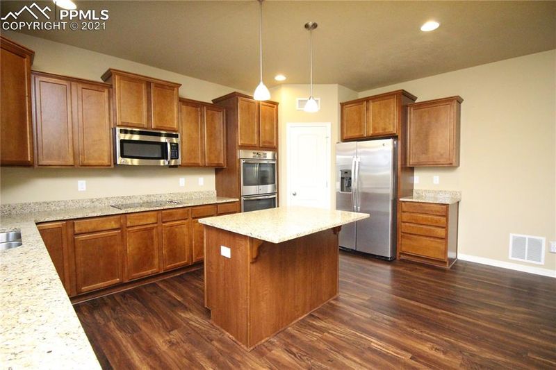 8450 Dry Needle Pl, Colorado Springs, CO 80908