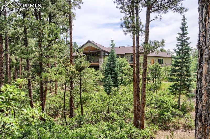 8457 Sugarloaf Rd, Larkspur, CO 80118