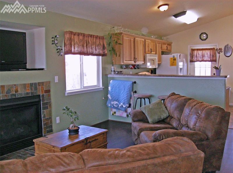 8464 Crossfire Ct, Colorado Springs, CO 80925