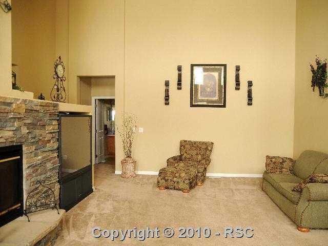 8472 Roaring Fork Dr, Colorado Springs, CO 80924