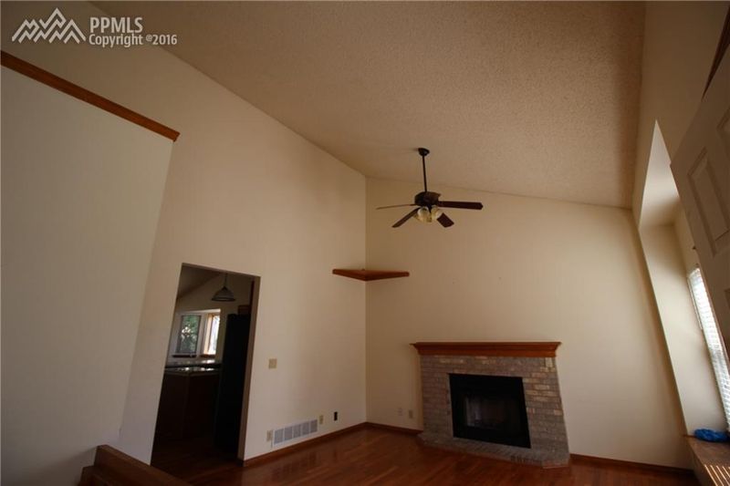 8475 Williamsburg Dr, Colorado Springs, CO 80920