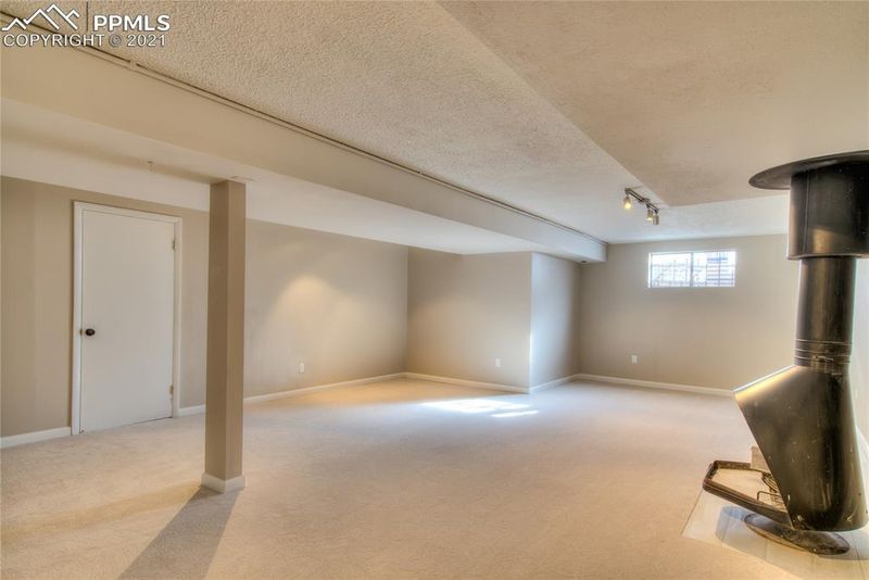 85 W Old Broadmoor Rd, Colorado Springs, CO 80906