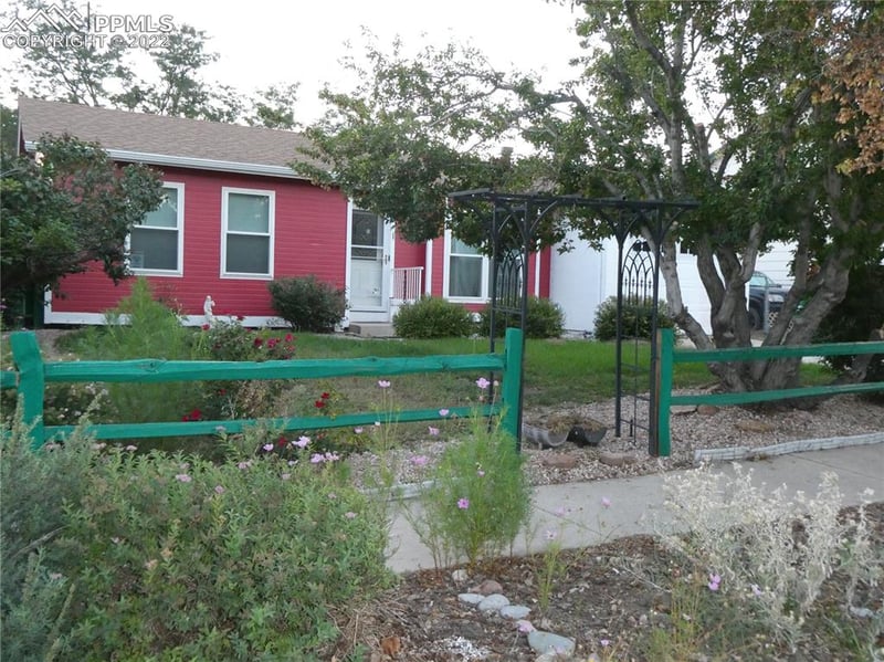 850 Nordic Dr, Colorado Springs, CO 80916