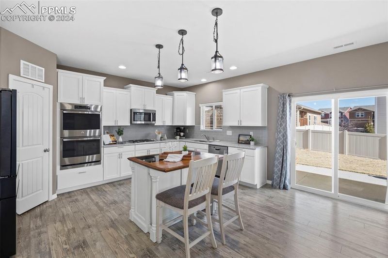 8505 Vanderwood Rd, Colorado Springs, CO 80908