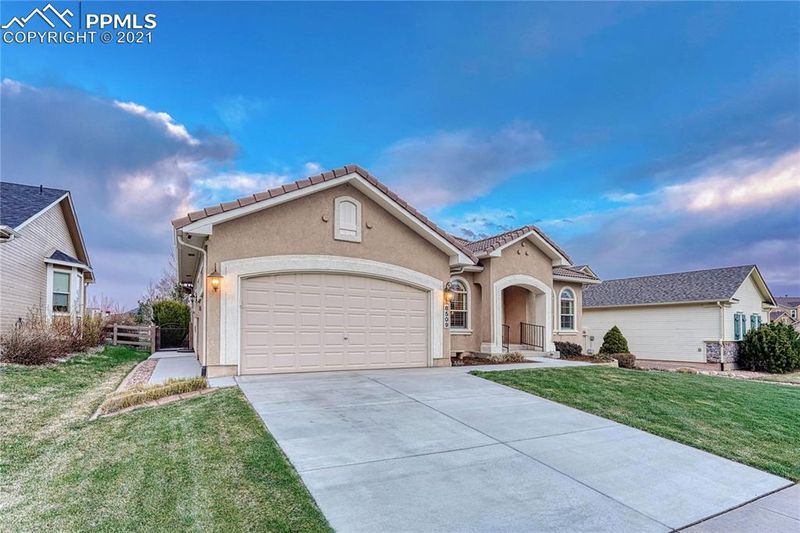 8509 Roaring Fork Dr, Colorado Springs, CO 80924
