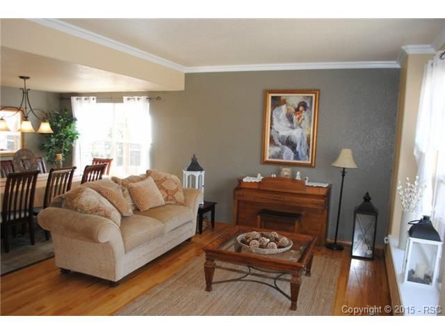 8515 Jacks Fork Dr, Colorado Springs, CO 80924