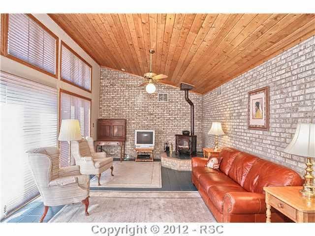 855 Oak Hills Dr, Monument, CO 80132