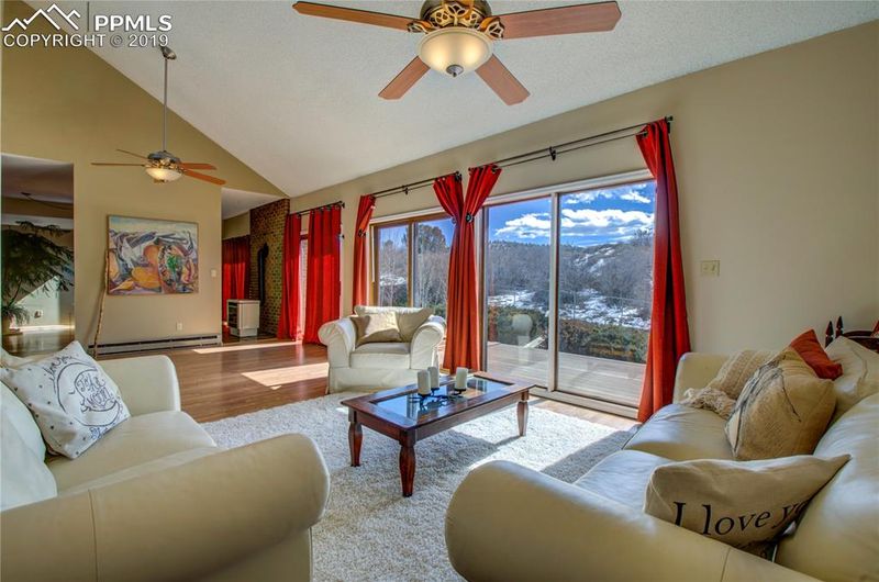 855 S Pulpit Rock Cir, Colorado Springs, CO 80918