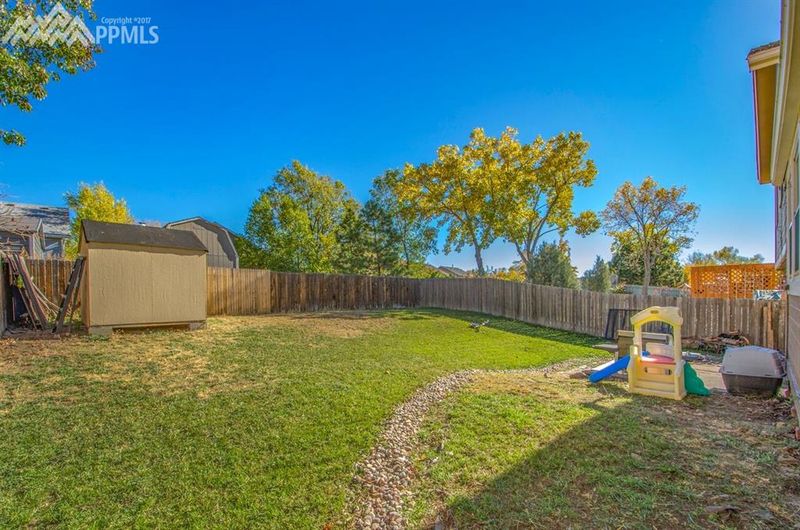 855 Tammany Dr, Colorado Springs, CO 80916
