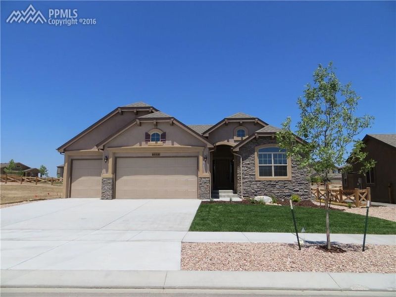 8558 Meadow Wing Cir, Colorado Springs, CO 80927