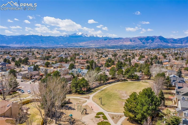 8560 Pepperridge Dr, Colorado Springs, CO 80920