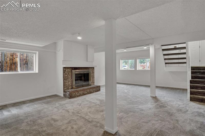 8570 Pepperridge Dr, Colorado Springs, CO 80920