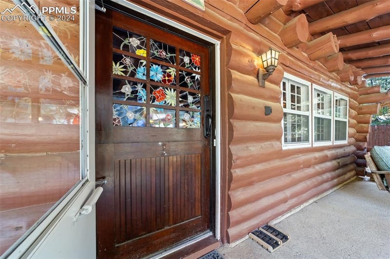 8576 Pine Dr, Beulah, CO 81023