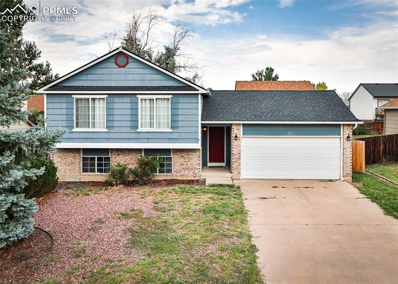 859 Barn Owl Dr, Fountain, CO 80817