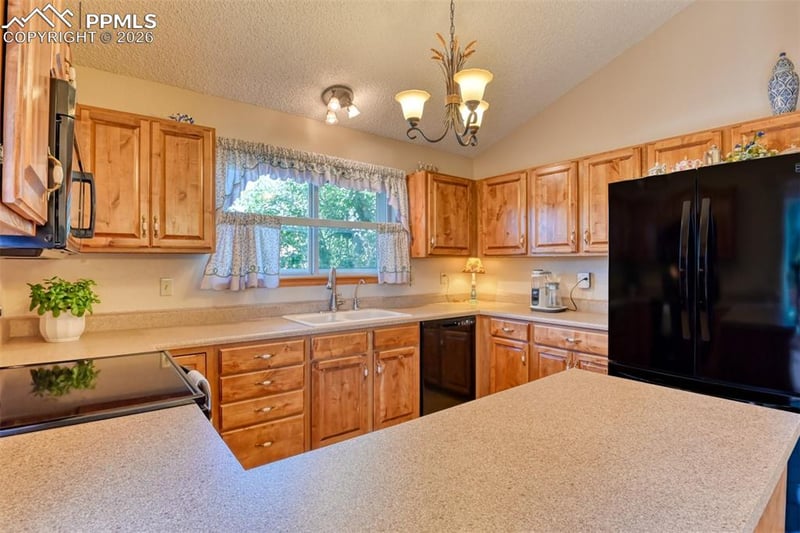 8611 Chancellor Dr, Colorado Springs, CO 80920