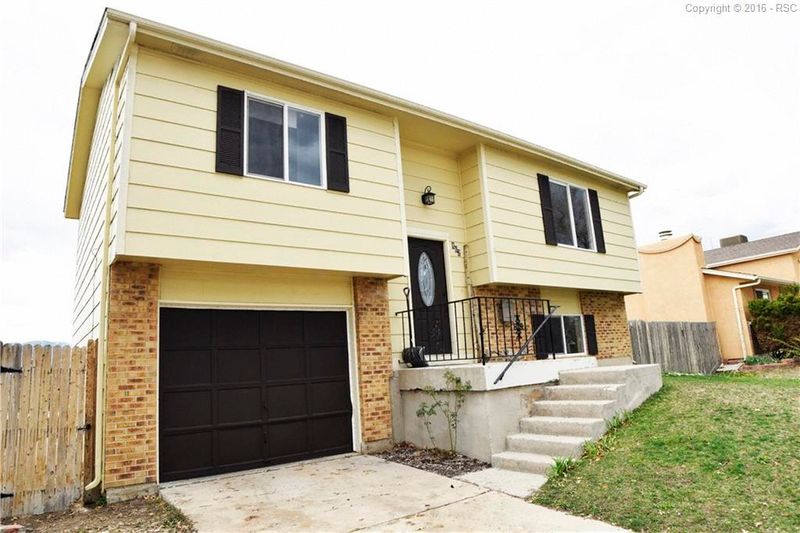 862 Badger Dr, Colorado Springs, CO 80916