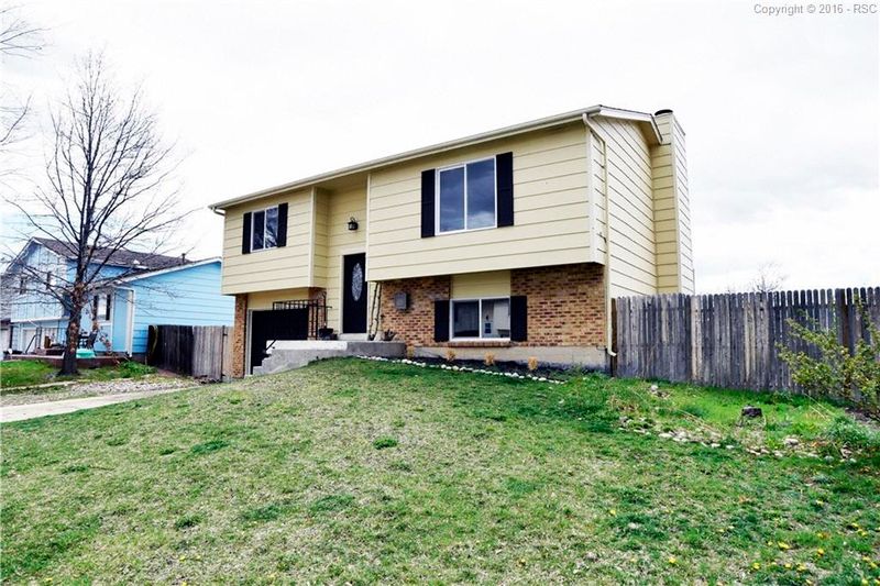 862 Badger Dr, Colorado Springs, CO 80916
