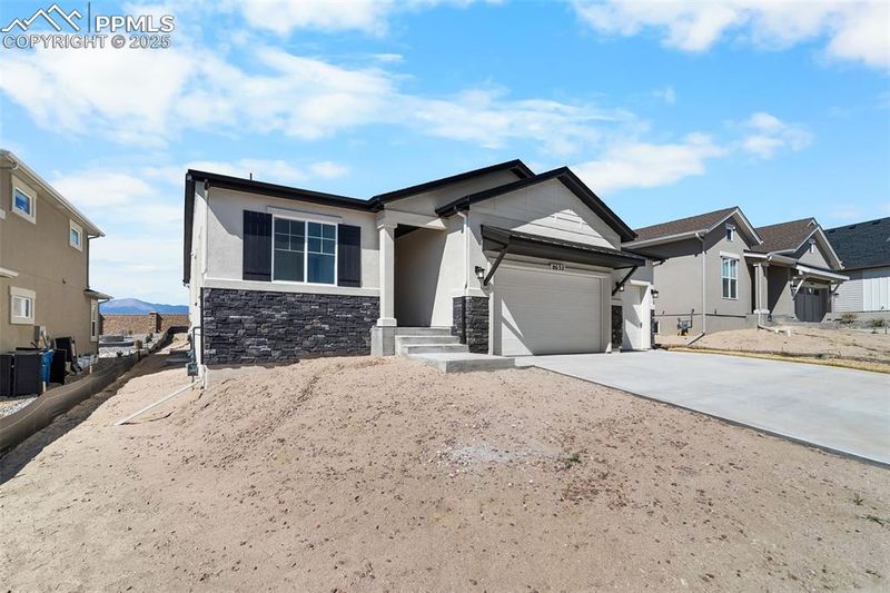 8632 Noreen Falls Dr, Colorado Springs, CO 80924