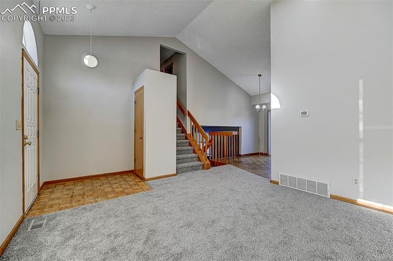 8640 Pepperridge Dr, Colorado Springs, CO 80920
