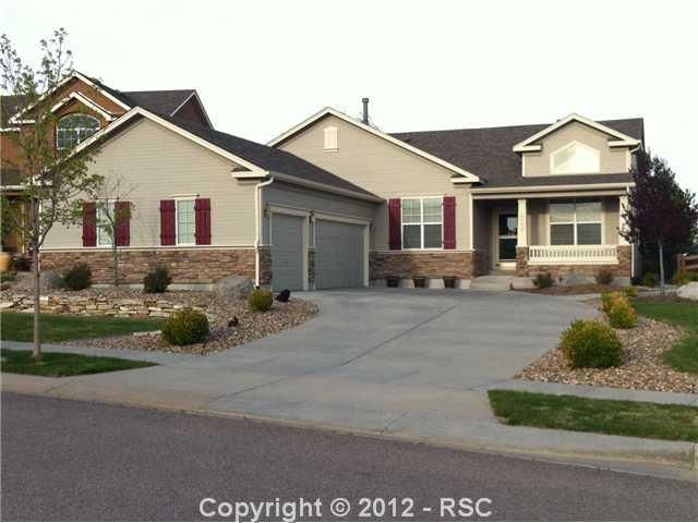 8665 Roaring Fork Dr, Colorado Springs, CO 80924
