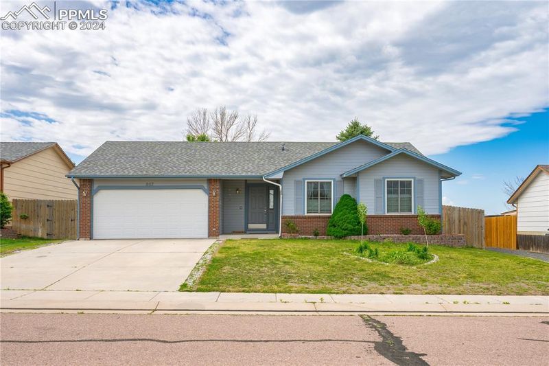 867 Eagle Bend Dr, Colorado Springs, CO 80911