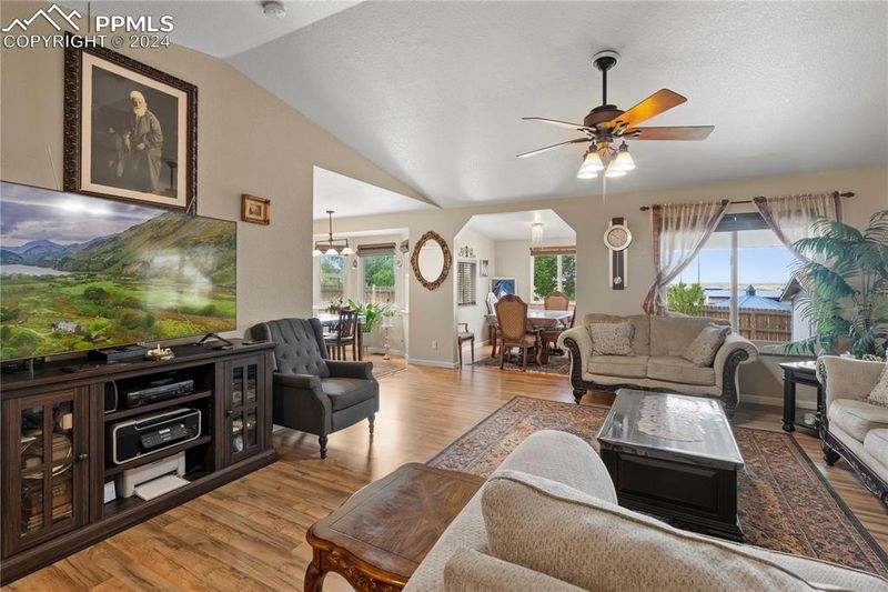 867 Eagle Bend Dr, Colorado Springs, CO 80911