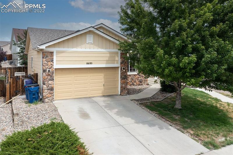8695 Silver Glen Dr, Fountain, CO 80817