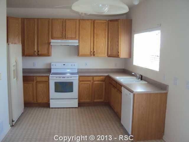 870 Square Dance Ln, Fountain, CO 80817