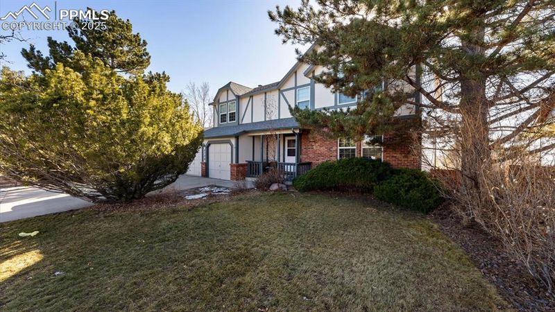 8706 Estebury Cir, Colorado Springs, CO 80920