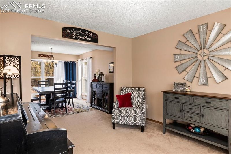 8707 Estebury Cir, Colorado Springs, CO 80920