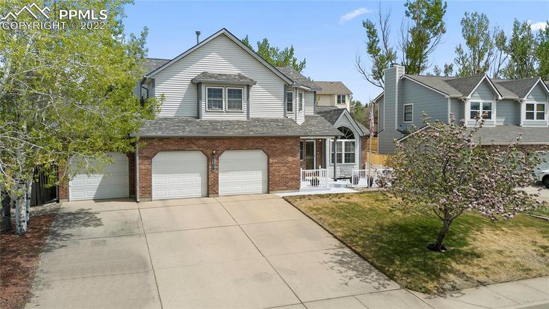 8709 Alpine Valley Dr, Colorado Springs, CO 80920