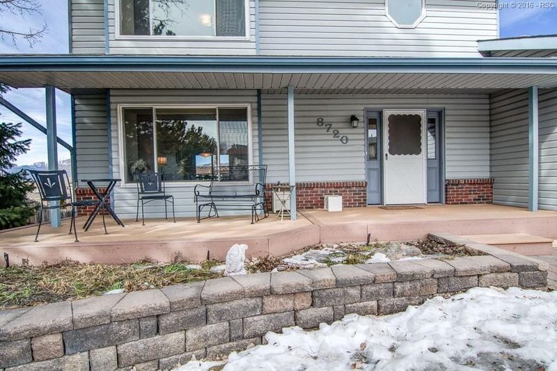 8720 Chapel Square Ct, Colorado Springs, CO 80920
