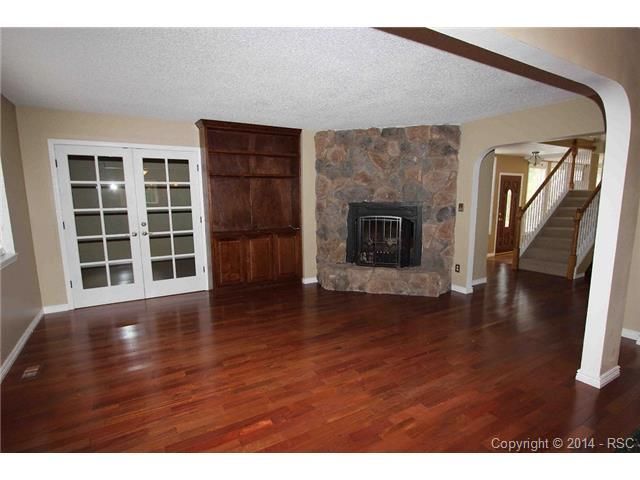 874 N Pulpit Rock Cir, Colorado Springs, CO 80918