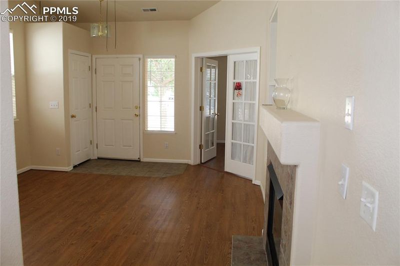 874 Square Dance Ln, Fountain, CO 80817