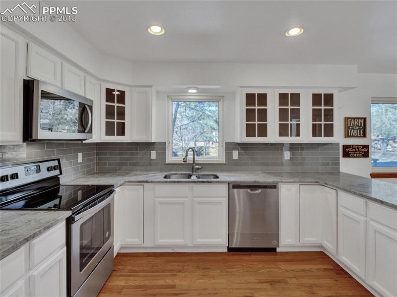 8740 Chapel Square Ct, Colorado Springs, CO 80920