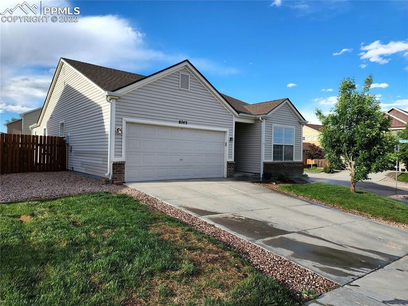 8743 Silver Glen Dr, Fountain, CO 80817